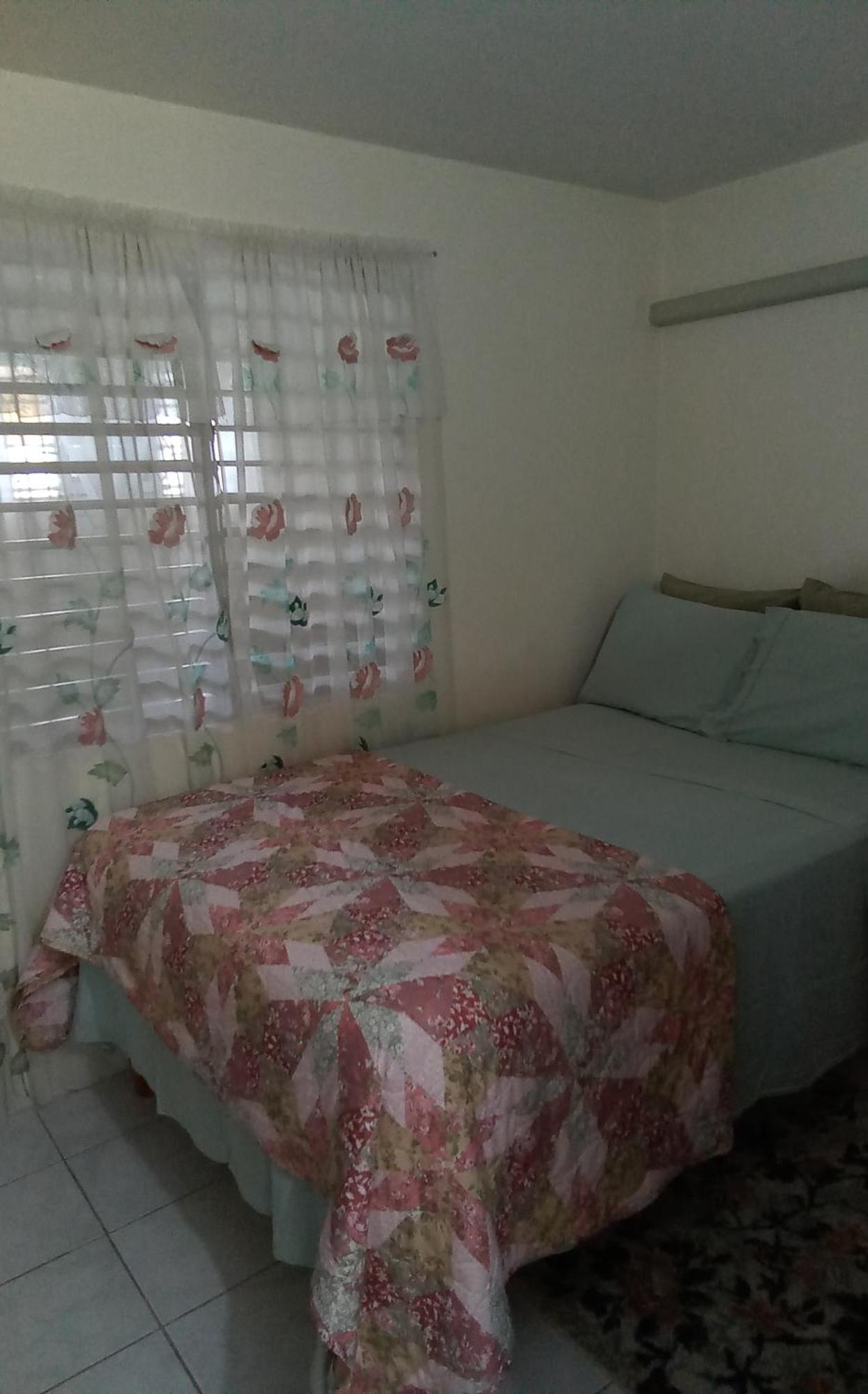 Appartement Cozy & Comfy à Portmore Extérieur photo